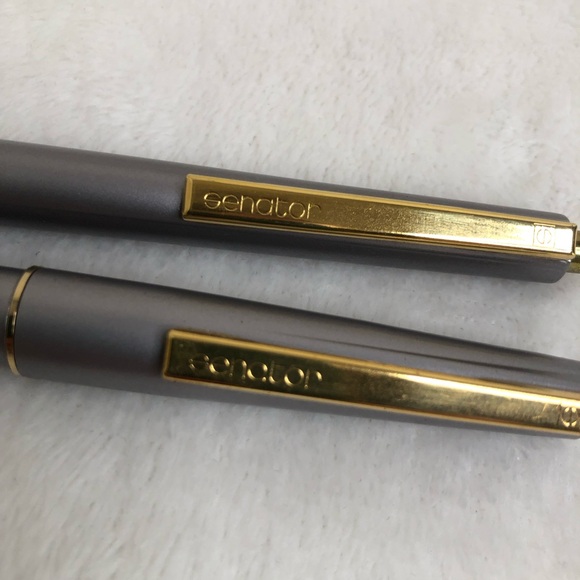 Sold - Picture 4 of 10